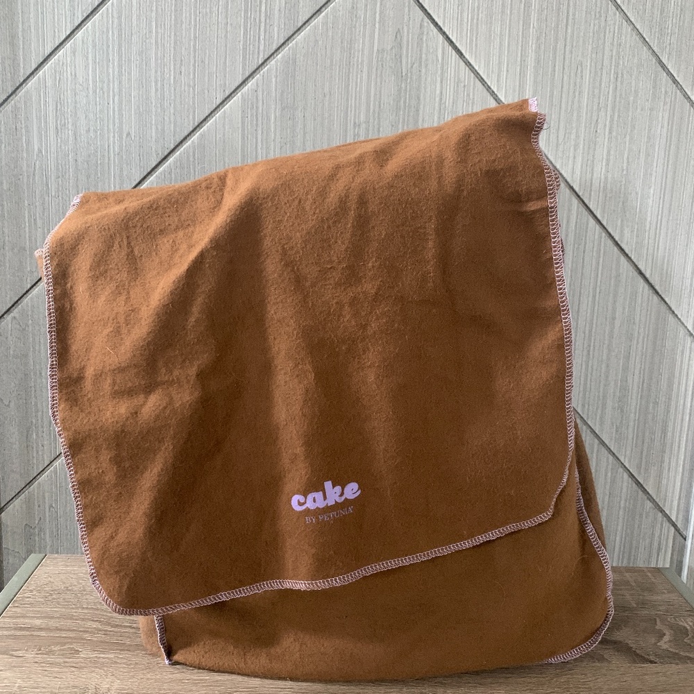 Petunia Pickle Bottom Cake diaper bag